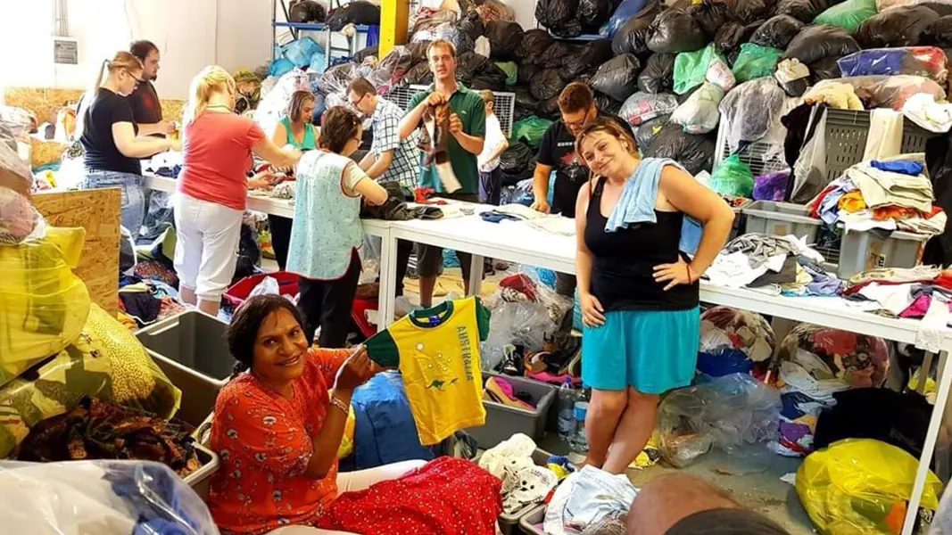 emily niliwan nili charity slider 04