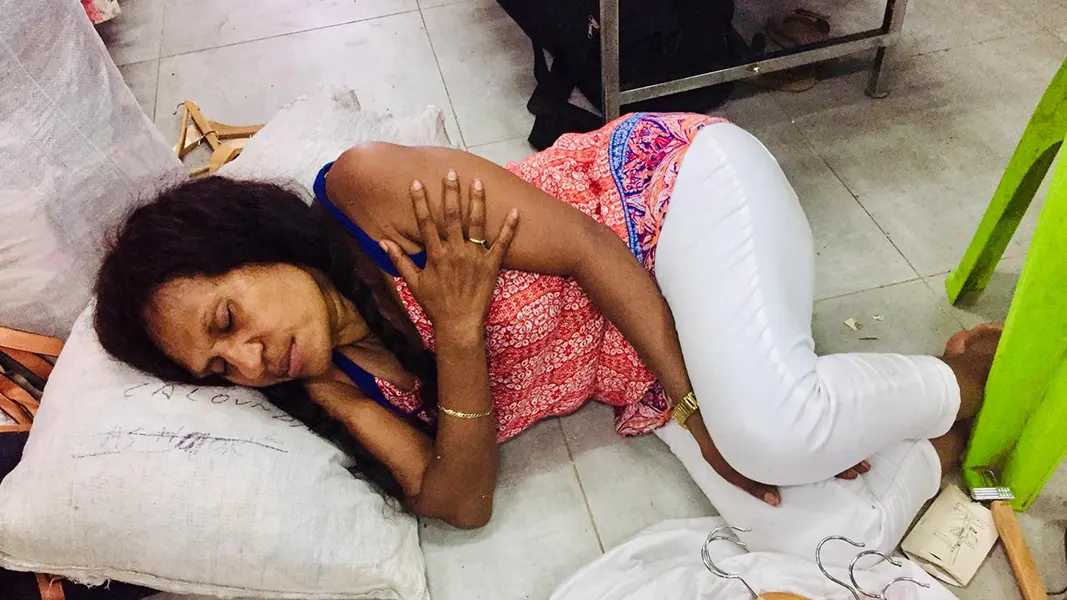 emily niliwan nili charity slider 07