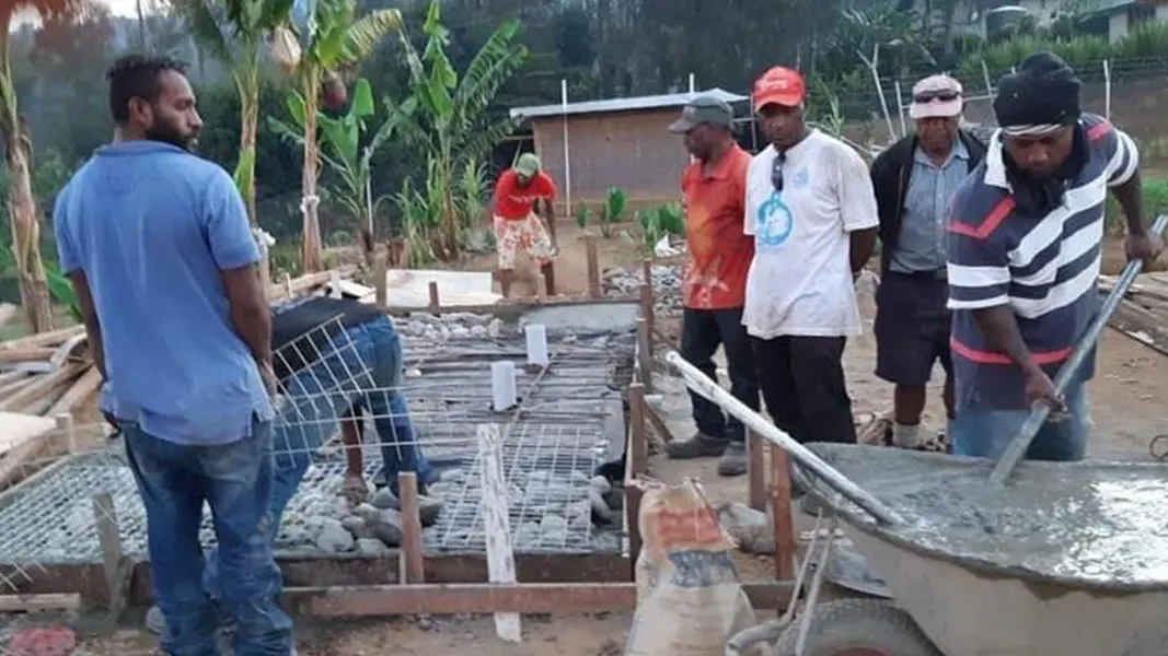 emily niliwan nili charity slider 10